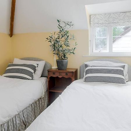 Adorable 2 Bedroom Guest House Хоукхърст Екстериор снимка